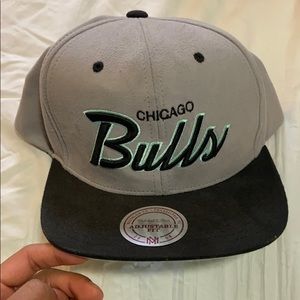 Chicago Bulls adjustable strap snap back